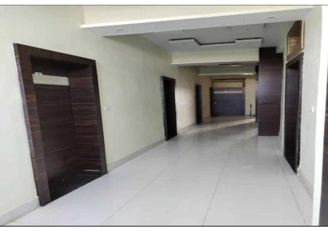 Hotel Parag Palace ג'אבלפור מראה חיצוני תמונה